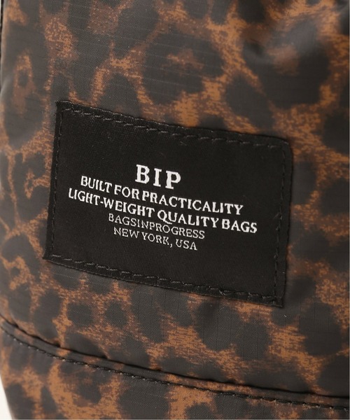 BAGSINPROGRESS(バッグズインプログレス)の「【BAGS IN PROGRESS】 NEW BUCKETSHOULDER PADDED:ショルダーバッグ◆(ショルダーバッグ・レディース・ベージュ・FREE)」の6枚目の写真