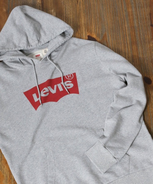 Levi's（リーバイス）の「Levi's/リーバイス ビッグシルエット バットウイング スウェットパーカ/フーディー（パーカー・メンズ・ホワイト/ブラック/グレー・S/M/L）」の2枚目の写真