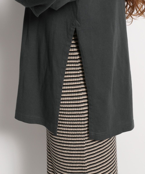 niko and...（ニコアンド）の「袖タックロングスリットプルオーバー（Tシャツ/カットソー・レディース・オフホワイト/チャコール・MEDIUM/LARGE）」の10枚目の写真