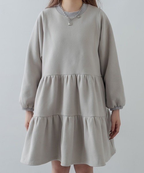 RASVOA(ラスボア)の「ボリュームティアードワンピース(ワンピース・レディース・ブラック/グレー/サックスブルー/アイボリー・FREE)」の9枚目の写真