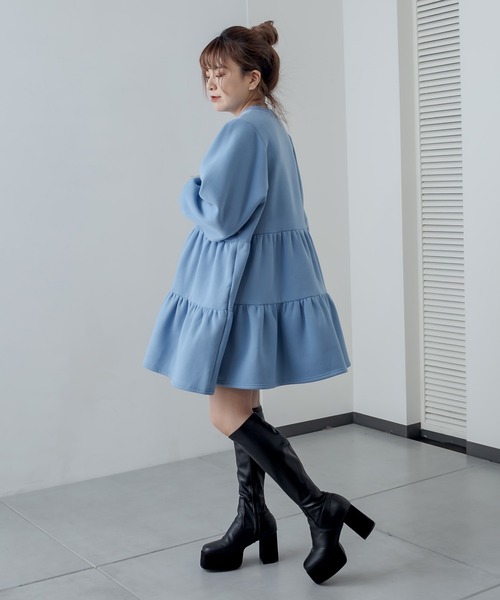 RASVOA(ラスボア)の「ボリュームティアードワンピース(ワンピース・レディース・ブラック/グレー/サックスブルー/アイボリー・FREE)」の22枚目の写真