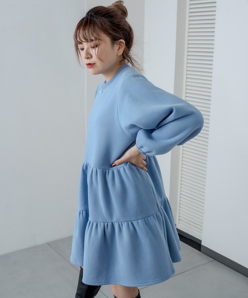 RASVOA(ラスボア)の「ボリュームティアードワンピース(ワンピース・レディース・ブラック/グレー/サックスブルー/アイボリー・FREE)」の16枚目の写真