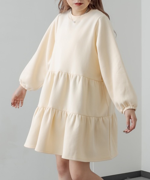 RASVOA(ラスボア)の「ボリュームティアードワンピース(ワンピース・レディース・ブラック/グレー/サックスブルー/アイボリー・FREE)」の7枚目の写真