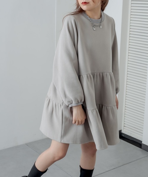 RASVOA(ラスボア)の「ボリュームティアードワンピース(ワンピース・レディース・ブラック/グレー/サックスブルー/アイボリー・FREE)」の8枚目の写真