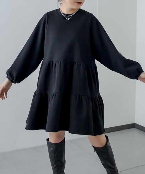 RASVOA(ラスボア)の「ボリュームティアードワンピース(ワンピース・レディース・ブラック/グレー/サックスブルー/アイボリー・FREE)」の5枚目の写真