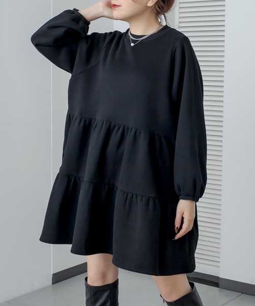 RASVOA(ラスボア)の「ボリュームティアードワンピース(ワンピース・レディース・ブラック/グレー/サックスブルー/アイボリー・FREE)」の20枚目の写真