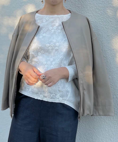 美品★ビアズリー　花柄刺繍　ライトグレー　カットソー 美品☆ビアズリー花柄刺繍ライトグレーカットソー