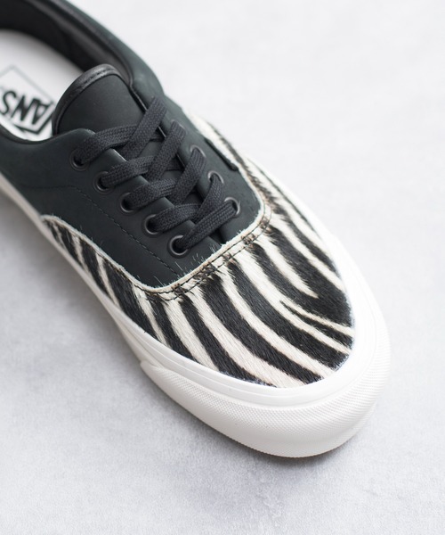 And A(アンドエー)の「VANS ヴァンズ / ERA 95 DX エラ ゼブラハラコ ローカットスニーカー / VN0A2RR14ZD(スニーカー・メンズ・ゼブラ・26.5cm/27.5cm/27cm/28cm)」の4枚目の写真