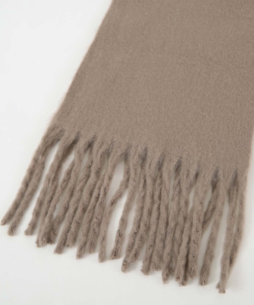 titivate(ティティベイト)の「ボリュームマフラー/ストール(マフラー・レディース・アイボリー/ブラック/ライトカーキ/ピンクベージュ/モカ/グリーン/レッド/チャコール/オレンジ/イエロー/ブルー/ライトベージュ/レッド系その他・FREE)」の16枚目の写真