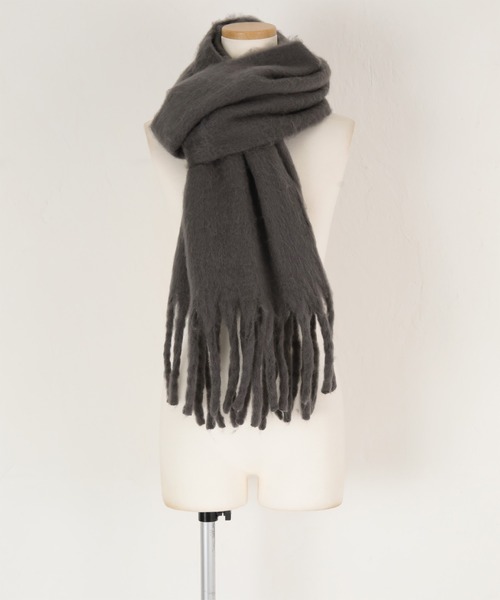 titivate(ティティベイト)の「ボリュームマフラー/ストール(マフラー・レディース・アイボリー/ブラック/ライトカーキ/ピンクベージュ/モカ/グリーン/レッド/チャコール/オレンジ/イエロー/ブルー/ライトベージュ/レッド系その他・FREE)」の18枚目の写真