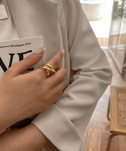 yu-ka（ユーカ）の「YU-KA : トリプルラインリング（リング・レディース・シルバー/ゴールド・FREE）」の4枚目の写真