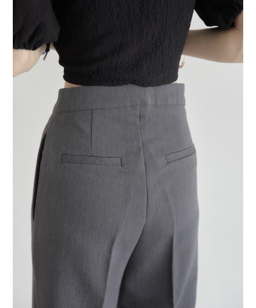 amel（エイメル）の「センタープレスサイドスリットパンツ（その他パンツ・レディース・グレー・FREE）」の5枚目の写真