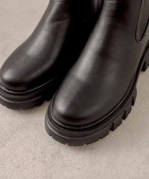 OLIVE des OLIVE（オリーブデオリーブ）の「ミドル丈サイドゴアブーツ（ブーツ・レディース・ブラック/オフホワイト・MEDIUM/SMALL/LARGE）」の7枚目の写真