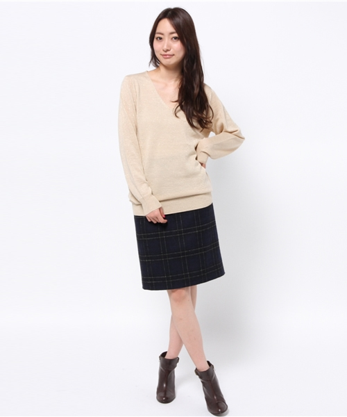 DISCOAT(ディスコート)の「【Discoat】ML展開あり ラメVネックプルオーバー(ニット/セーター・レディース・モカ/ブルー/アイボリー/ネイビー・LARGE/MEDIUM)」の8枚目の写真