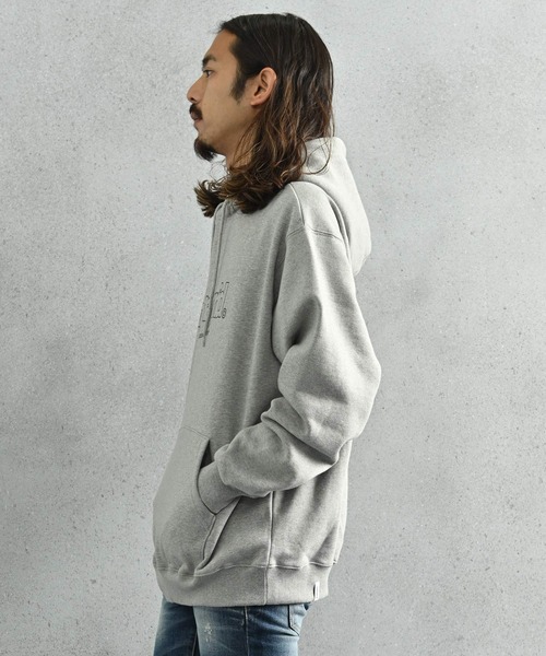 MAHAGRID（マハグリッド）の「mahagrid(マハグリッド) THIRD ロゴ プルオーバーパーカー（パーカー・メンズ・ブラック/グレー/チャコール・L/XL/M/S）」の11枚目の写真