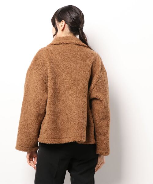 FRP（エフアールピー）の「YUGA  フェイクムートン　ボア　 ジャケットコート（ステンカラーコート・レディース・オフホワイト/ブラウン・FREE）」の8枚目の写真