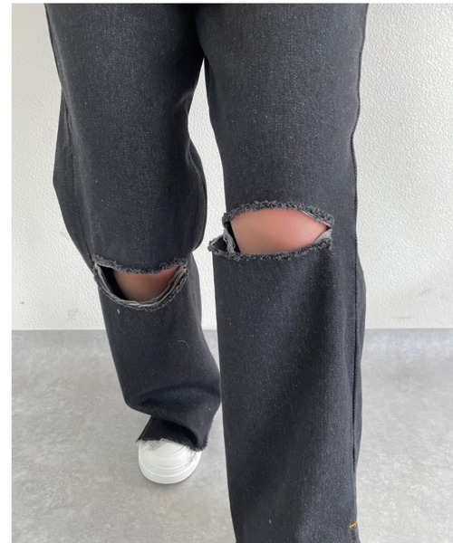 nemne store(ネンネストア)の「クラッシュワイドデニムパンツ(デニムパンツ・レディース・ライトブルー/ブラック/ブルー・SMALL/MEDIUM/LARGE)」の4枚目の写真