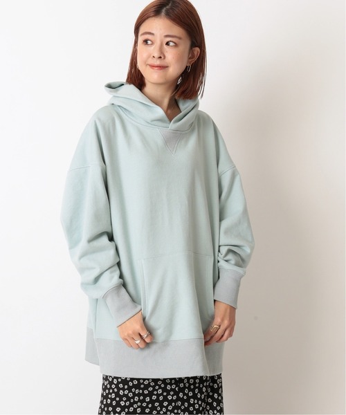 U by SPICK&SPAN(ユーバイスピックアンドスパン)の「BIGフードパーカー◆(パーカー・レディース・パープル/サックスブルー/ブラック系その他・FREE)」の1枚目の写真