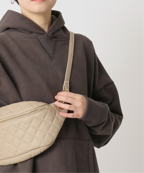 U by SPICK&SPAN(ユーバイスピックアンドスパン)の「BIGフードパーカー◆(パーカー・レディース・パープル/サックスブルー/ブラック系その他・FREE)」の4枚目の写真