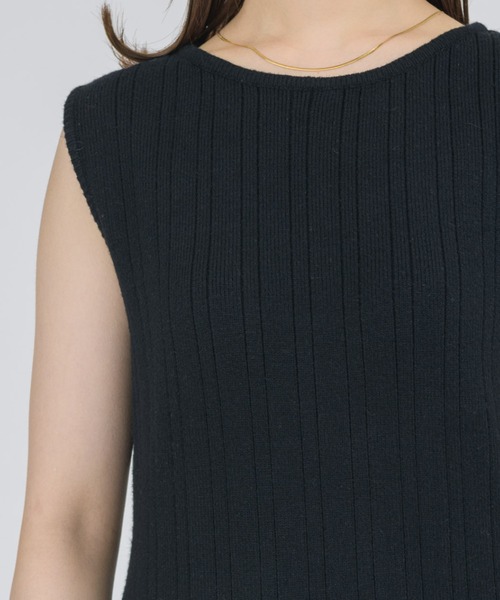 NEUNA(ヌナ)の「【セットアップ対応】バックオープンニットワンピース(ワンピース・レディース・ホワイト/ブラック/グリーン・SMALL/FREE)」の15枚目の写真