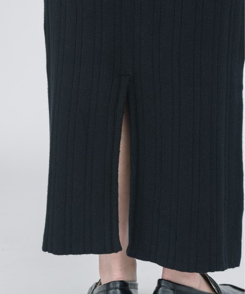 NEUNA(ヌナ)の「【セットアップ対応】バックオープンニットワンピース(ワンピース・レディース・ホワイト/ブラック/グリーン・SMALL/FREE)」の13枚目の写真