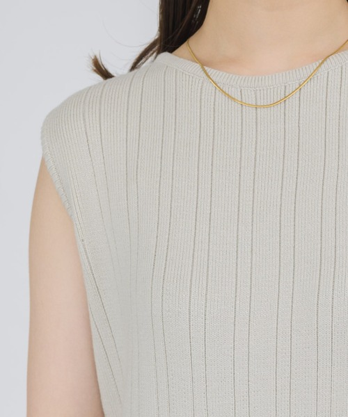 NEUNA(ヌナ)の「【セットアップ対応】バックオープンニットワンピース(ワンピース・レディース・ホワイト/ブラック/グリーン・SMALL/FREE)」の12枚目の写真