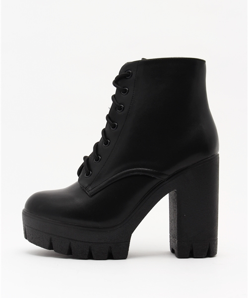 WEGO（ウィゴー）の「WEGO/レースアップショートブーツ（ブーツ・レディース・ブラック・SMALL/MEDIUM/LARGE）」の2枚目の写真