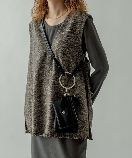 mystic(ミスティック)の「マルチWAYチャームBAG(ショルダーバッグ・レディース・ブラック/ベージュ・ONE SIZE)」の4枚目の写真