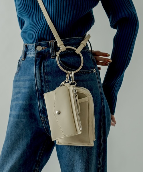 mystic(ミスティック)の「マルチWAYチャームBAG(ショルダーバッグ・レディース・ブラック/ベージュ・ONE SIZE)」の7枚目の写真