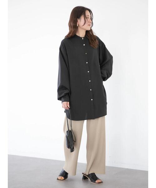 ELENCARE DUE（エレンカーレデュエ）の「・ELENCARE DUEブザムキリカエシャツチュニック（シャツ/ブラウス・レディース・ブラック/グレー/オフホワイト/ライトカーキ・FREE）」の22枚目の写真
