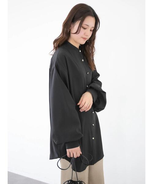 ELENCARE DUE（エレンカーレデュエ）の「・ELENCARE DUEブザムキリカエシャツチュニック（シャツ/ブラウス・レディース・ブラック/グレー/オフホワイト/ライトカーキ・FREE）」の20枚目の写真