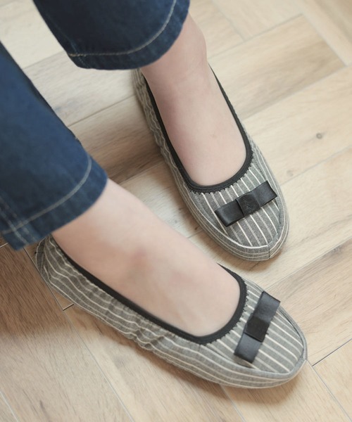 DONOBAN（ドノバン）の「巾着付き携帯スリッパ（その他シューズ・レディース・ブラック/ストライプ・ONESIZE）」の2枚目の写真