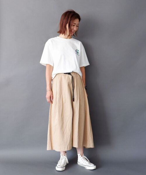 Gramicci（グラミチ）の「GRAMICCI/グラミチ TALECUT SKIRT テイルカットスカート G2SW-SK001（スカート・レディース・ベージュ系その他/ブラウン/ブルー・MEDIUM）」の4枚目の写真