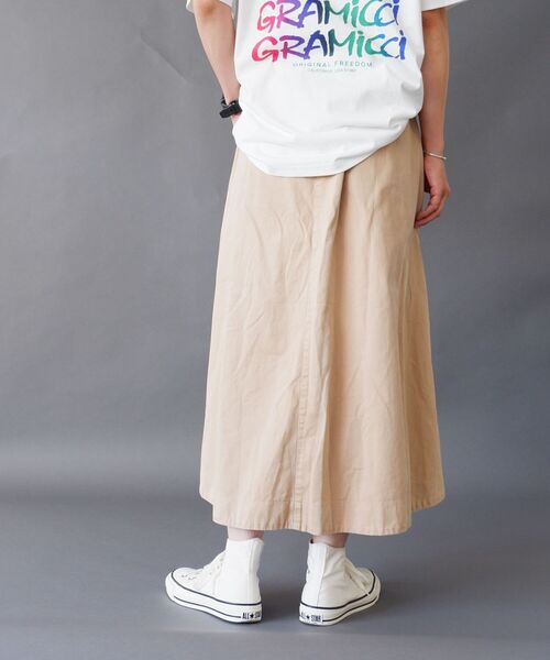 Gramicci（グラミチ）の「GRAMICCI/グラミチ TALECUT SKIRT テイルカットスカート G2SW-SK001（スカート・レディース・ベージュ系その他/ブラウン/ブルー・MEDIUM）」の6枚目の写真
