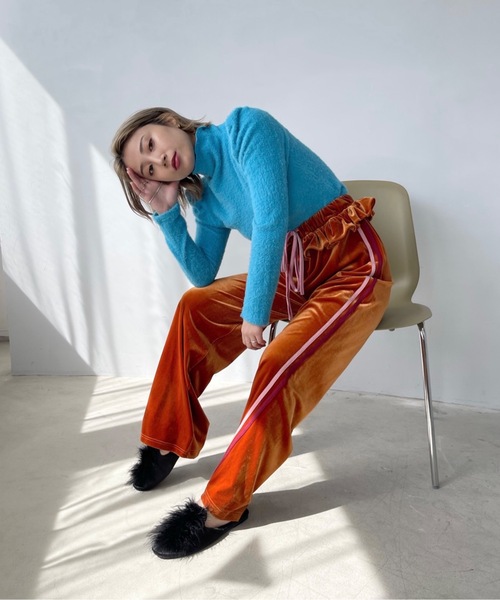 SANSeLF（サンセルフ）の「ハイネックシャギーニットトップス【SANSeLF】sanw22a002（ニット/セーター・レディース・ブルー/ブラック/イエロー/ホワイト/グリーン・FREE）」の18枚目の写真