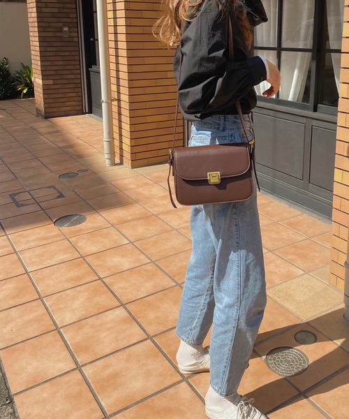 LAUIR（ラウアー）の「フェイクレザーミニショルダーバッグ