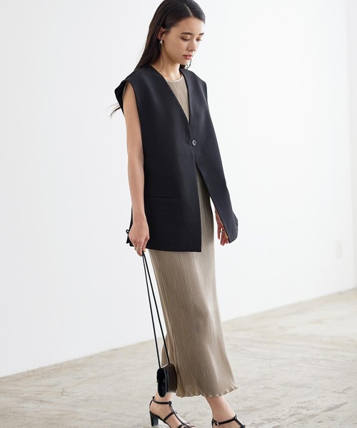 KOBE LETTUCE（コウベレタス）の「ショート丈ジレベスト（ベスト・レディース・グレイッシュベージュ/ブラック/ホワイト系・FREE）」の6枚目の写真