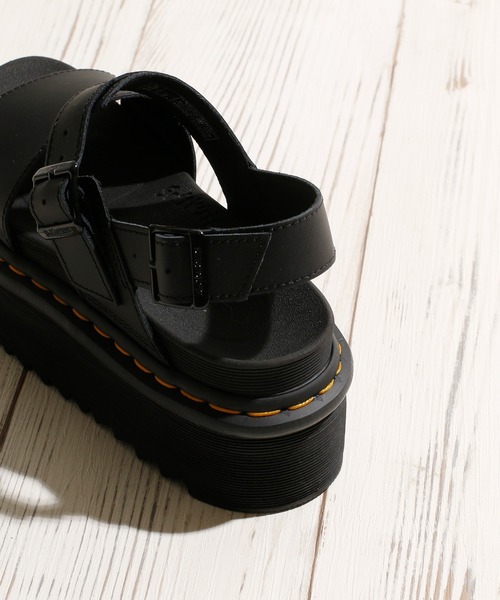 And A（アンドエー）の「Dr.Martens ドクターマーチン / Voss Quad ヴォス クアッド 厚底レザーストラップサンダル（サンダル・レディース・ブラック・23cm/24cm）」の5枚目の写真