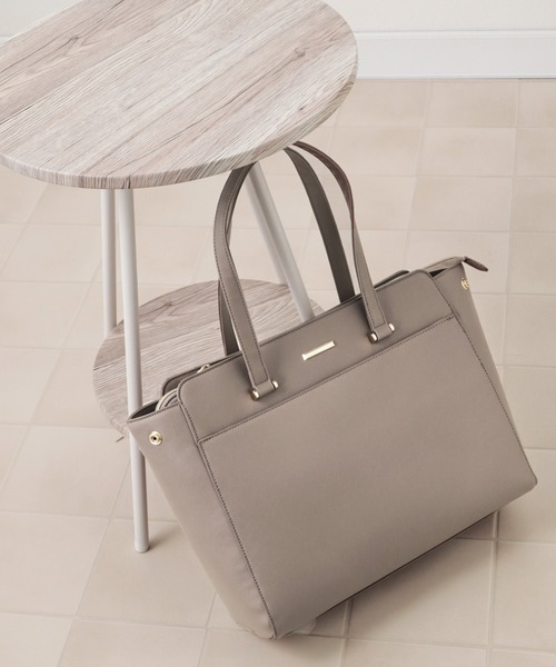 Honeys（ハニーズ）の「ＰＣポーチ付Ａ４トート（トートバッグ・レディース・ブラック/ネイビー/モカ/グレイッシュベージュ/サックスブルー系・FREE）」の3枚目の写真