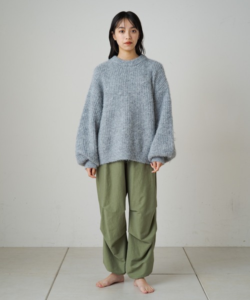 Omekashi(オメカシ)の「【earthy_】リサイクルヤーンシャギーニット(ニット/セーター・レディース・ライトグレー/ブルー/パープル/ベージュ・FREE)」の9枚目の写真
