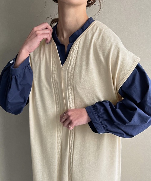 knit Jemade（ニットジェメイド）の「キーネックニットケーブルベストワンピース（ワンピース・レディース・ブラウン/クリーム/ブラック・FREE）」の3枚目の写真