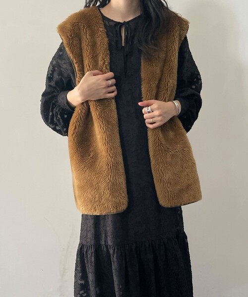 FREAK'S STORE(フリークスストア)の「ファーベスト(ベスト・レディース・ブラウン・フリ-)」の2枚目の写真