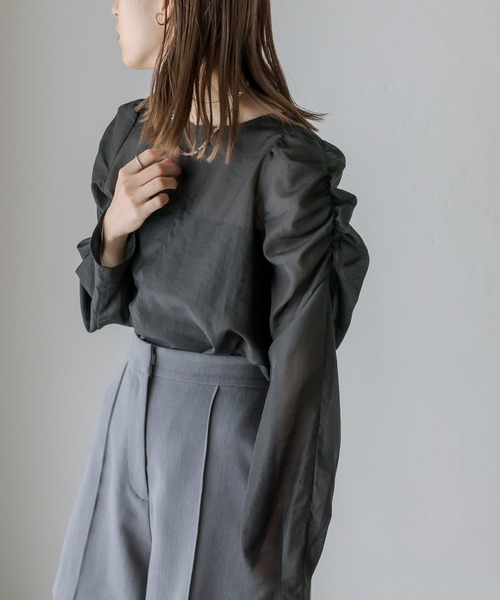 mystic（ミスティック）の「シアーパワショルブラウス（シャツ/ブラウス・レディース・ブラック/オフホワイト/ブルー・FREE）」の3枚目の写真