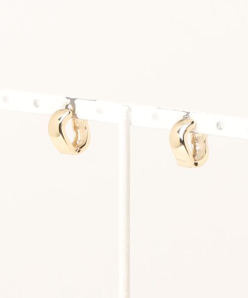 AZUL by moussy(アズールバイマウジー)の「WAVE METAL MINI HOOP EARRINGS/ウェーブメタルミニフープピアス(ピアス(両耳用)・レディース・シルバー/ゴールド系その他・FREE)」の3枚目の写真