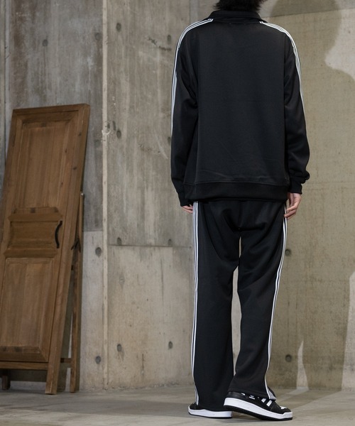 JOHN'S CLOSET(ジョンズクローゼット)の「【13】ワンポイント刺繍 ジャージー トラックパンツ(その他パンツ・メンズ・ブラック/グリーン/ワイン/ブルー/ワイン系1/ブラウン/サンドベージュ/チャコールグレー/クリーム・MEDIUM/LARGE)」の15枚目の写真