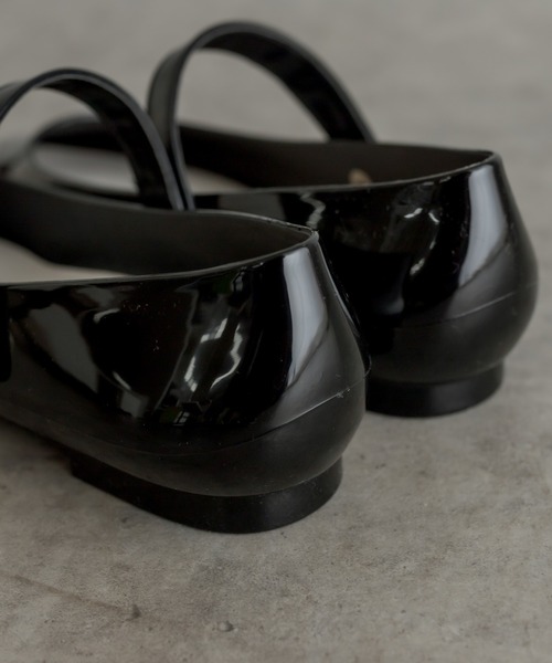 TEMPERATE（テンパレイト）の「別注【TEMPERATE（テンパレイト）】 ストラップパンプス（パンプス・レディース・ブラック/グレー・38/36/40）」の4枚目の写真