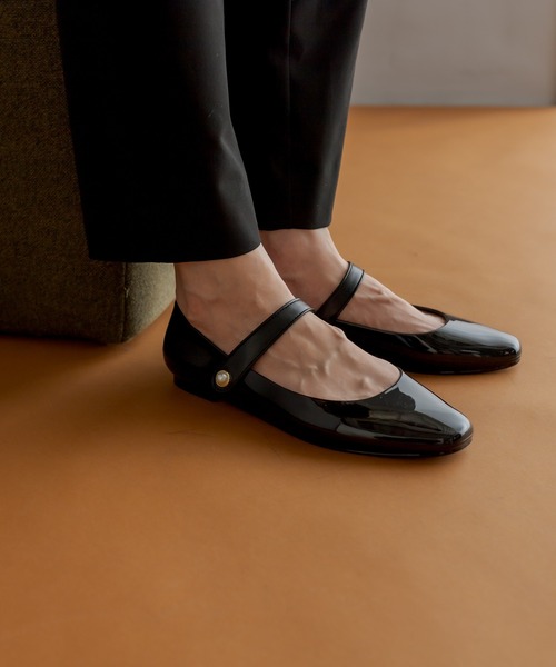 TEMPERATE（テンパレイト）の「別注【TEMPERATE（テンパレイト）】 ストラップパンプス（パンプス・レディース・ブラック/グレー・38/36/40）」の14枚目の写真