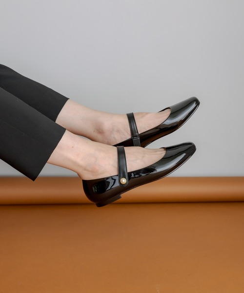 TEMPERATE（テンパレイト）の「別注【TEMPERATE（テンパレイト）】 ストラップパンプス（パンプス・レディース・ブラック/グレー・38/36/40）」の5枚目の写真