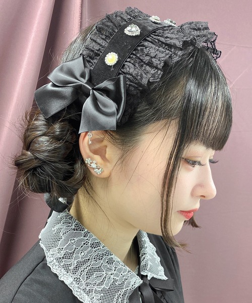 ROJITA(ロジータ)の「ビジュパール付きサイドリボンヘッドドレス(その他ヘアアクセサリー・レディース・ホワイト/ブラック・FREE)」の6枚目の写真