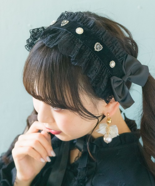 ROJITA(ロジータ)の「ビジュパール付きサイドリボンヘッドドレス(その他ヘアアクセサリー・レディース・ホワイト/ブラック・FREE)」の15枚目の写真